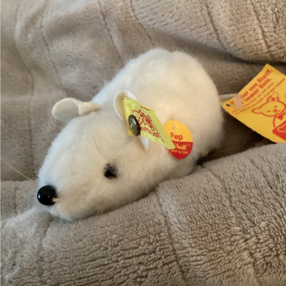 steiff   “Fief”  White Plush Mouse NWTs #2170/10